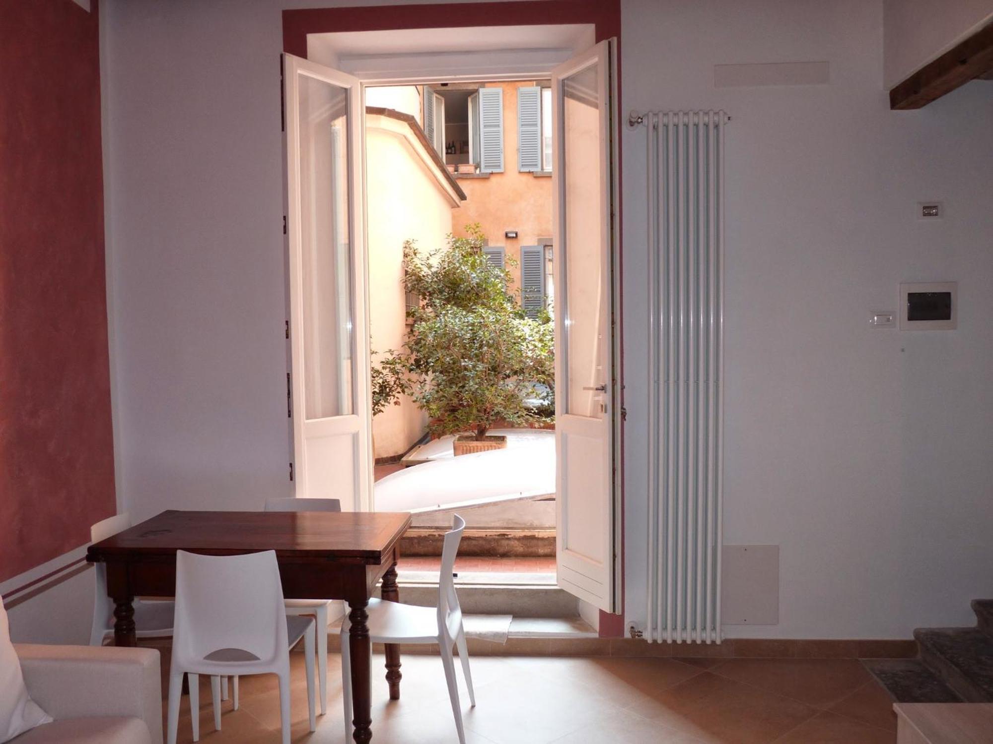 Flora Inn, Super Sweet Studio - Centro Bergamo Luaran gambar