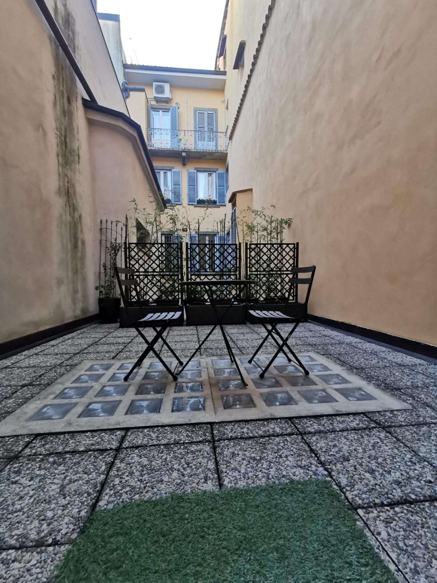 Flora Inn, Super Sweet Studio - Centro Bergamo Luaran gambar